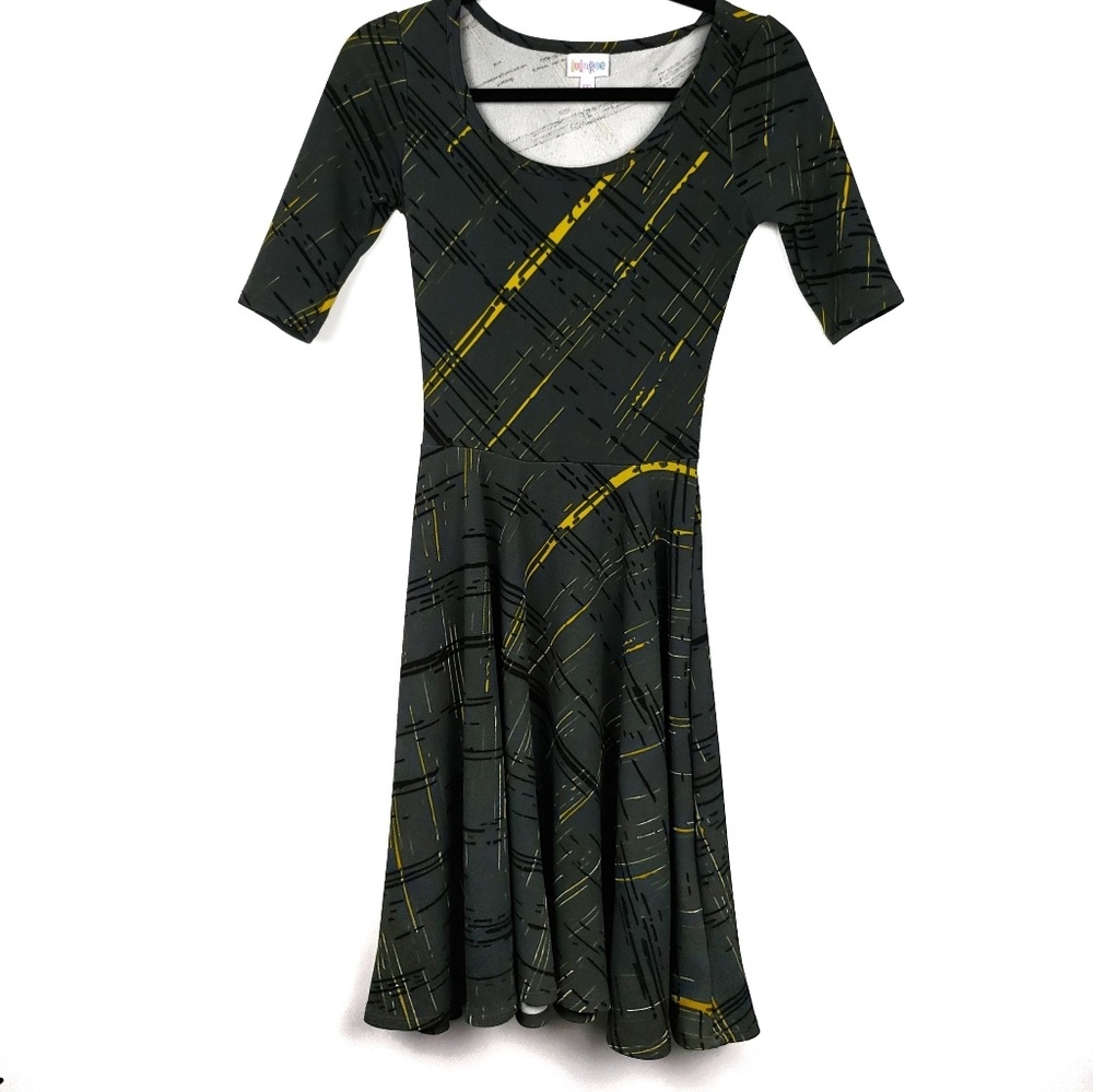 Lularoe Nicole pattern striped scoop neck dress